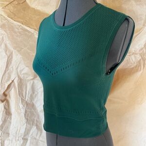 Athleta laser cut crop top